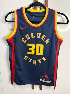 NBA Golden State Warriors Curry #30 Youth M Jersey